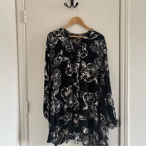 Free People Black Floral Long Sleeve Swing Dress Size Medium Boho Rayon